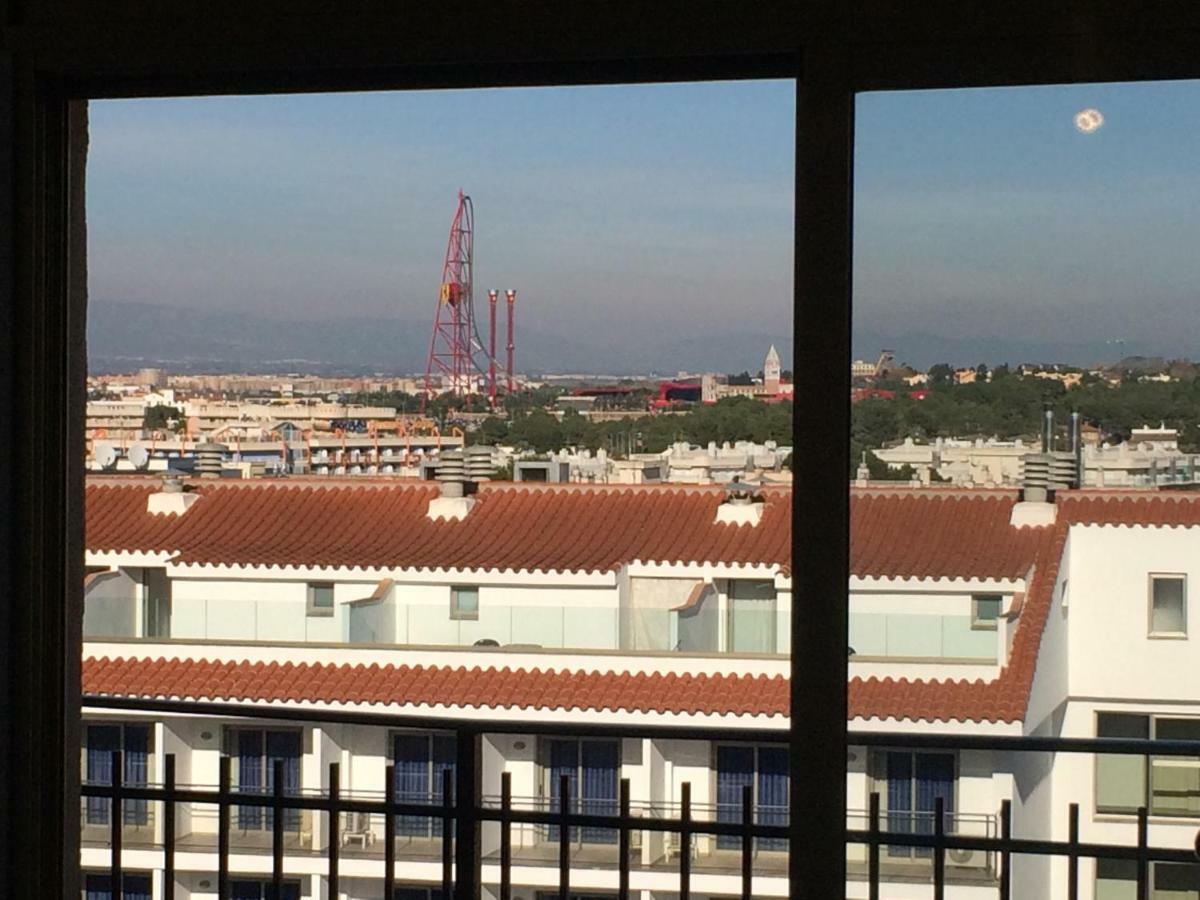 Apartamento En Salou Con Las Vistas Al Port Aventura Bagian luar foto