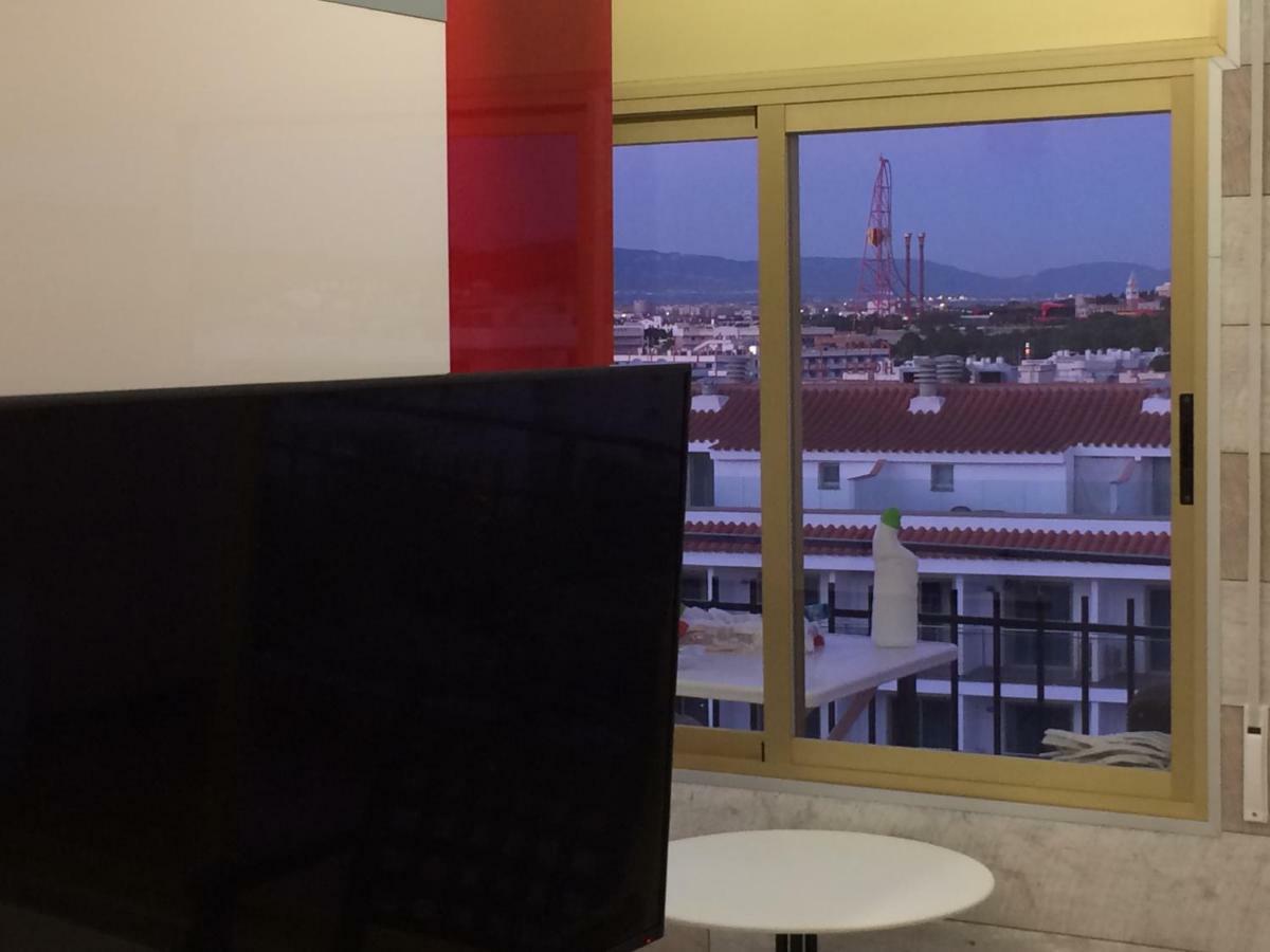 Apartamento En Salou Con Las Vistas Al Port Aventura Bagian luar foto