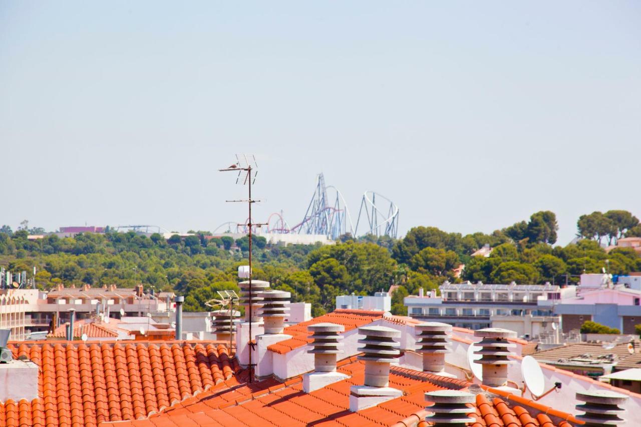 Apartamento En Salou Con Las Vistas Al Port Aventura Bagian luar foto